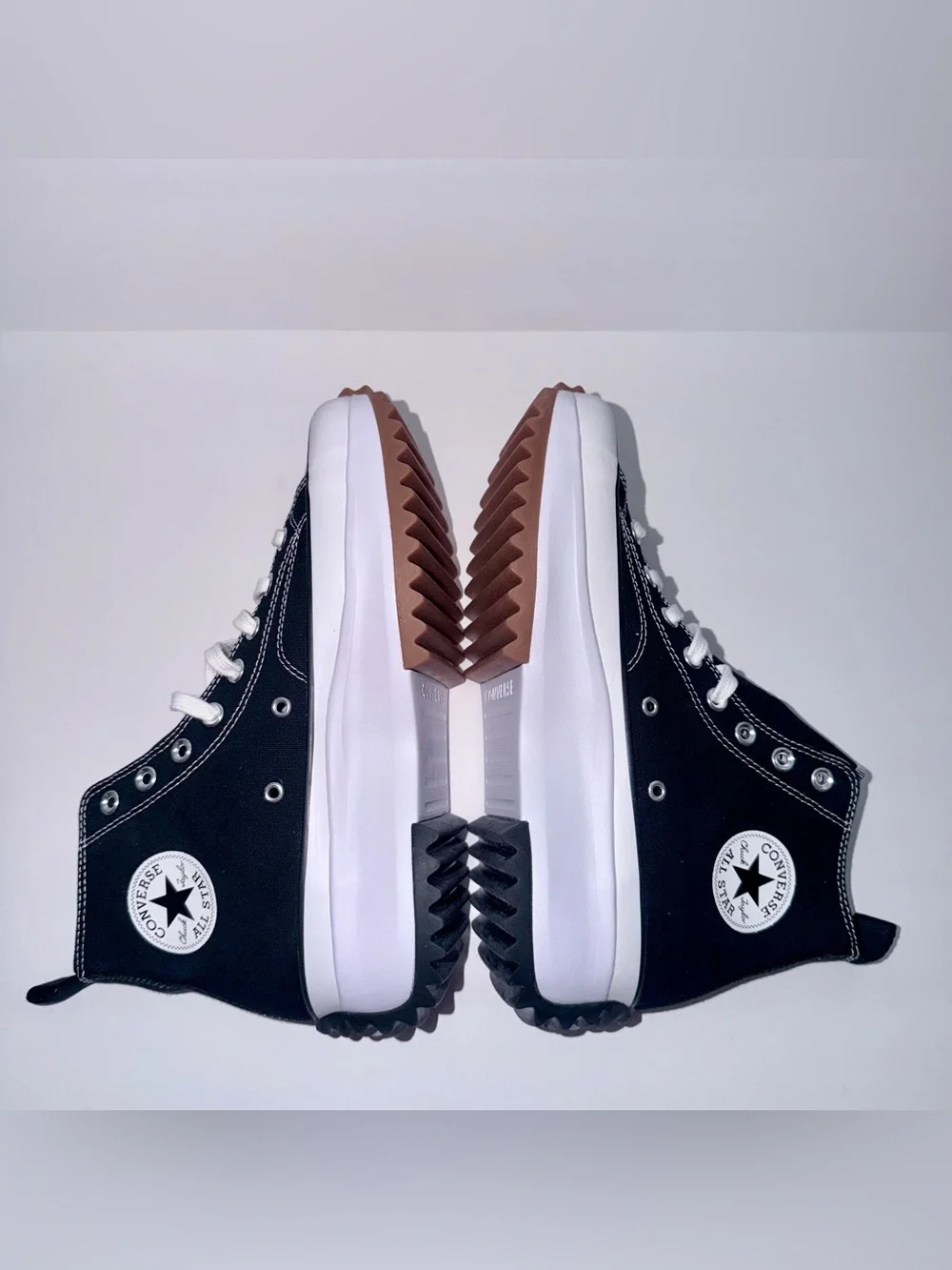 Converse Run Star Hike Hi Black White Gum Women’s 11 / Men’s 9.5 NIB 166800C